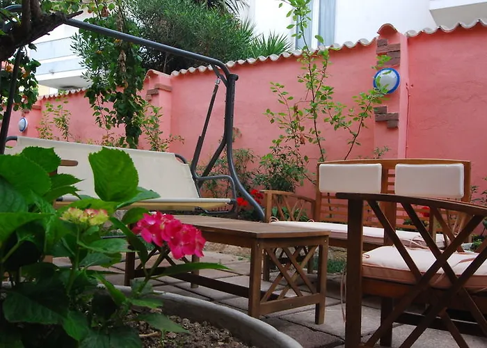 Flowery Apart Otel Alghero