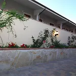 Flowery Aparthotel 3*