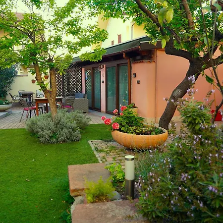Flowery Aparthotel