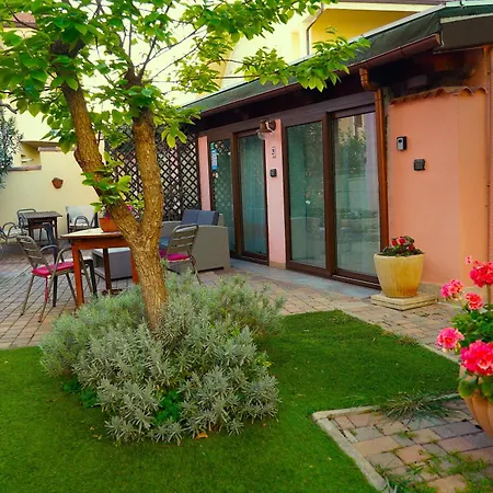 Flowery Hotel apartamentowy 3*